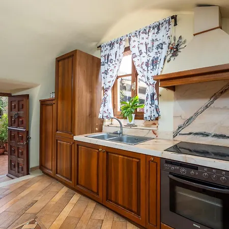 Del Capitano * עיר רודוס